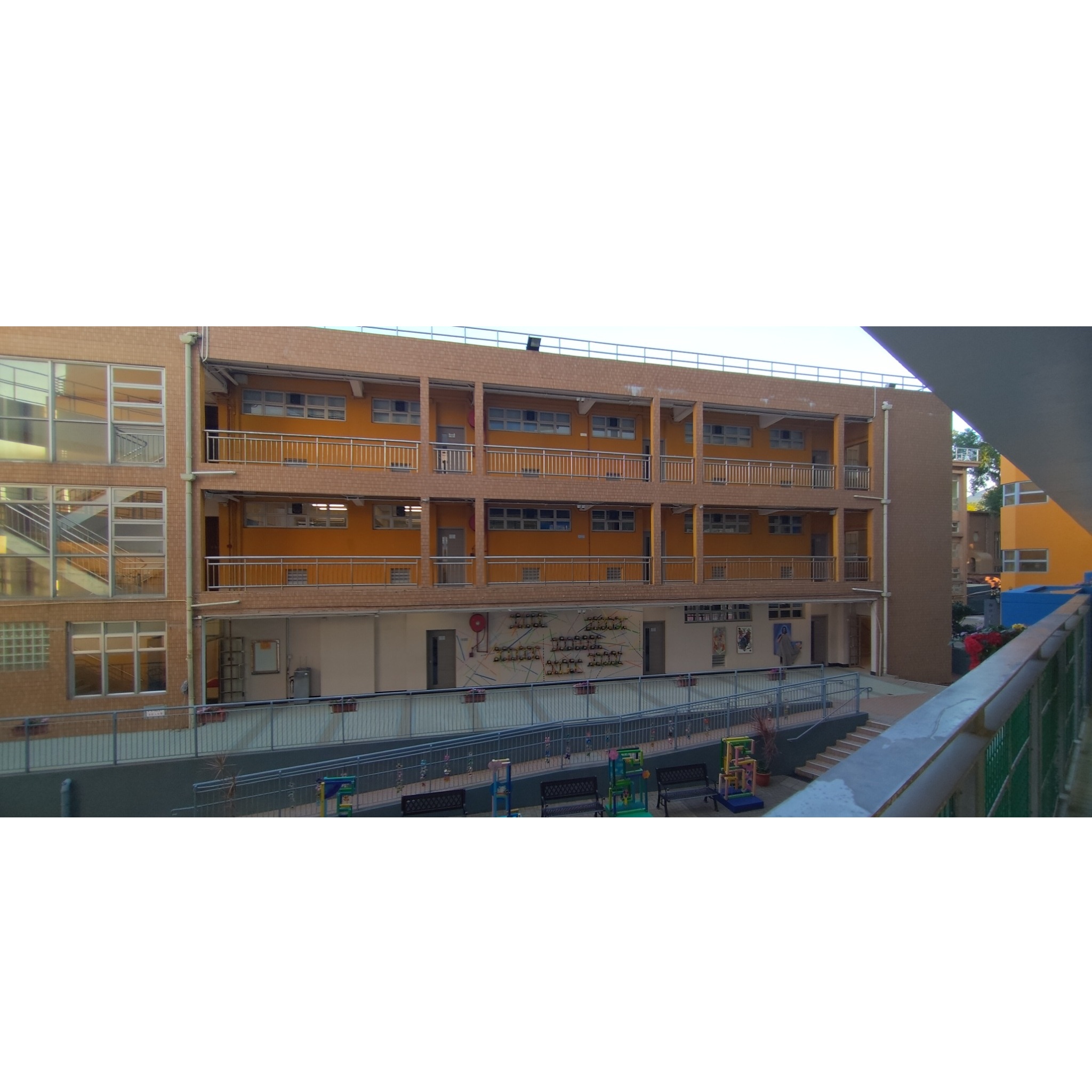 學校相片（點陣圖）